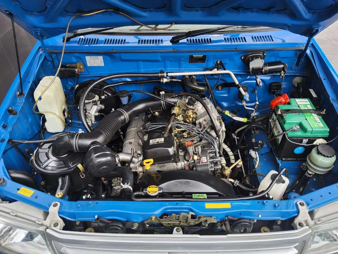 2001 Toyota Condor 2400i TX, photo 9 of 9