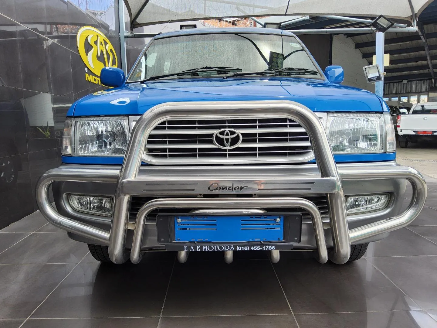 2001 Toyota Condor 2400i TX, photo 3 of 8