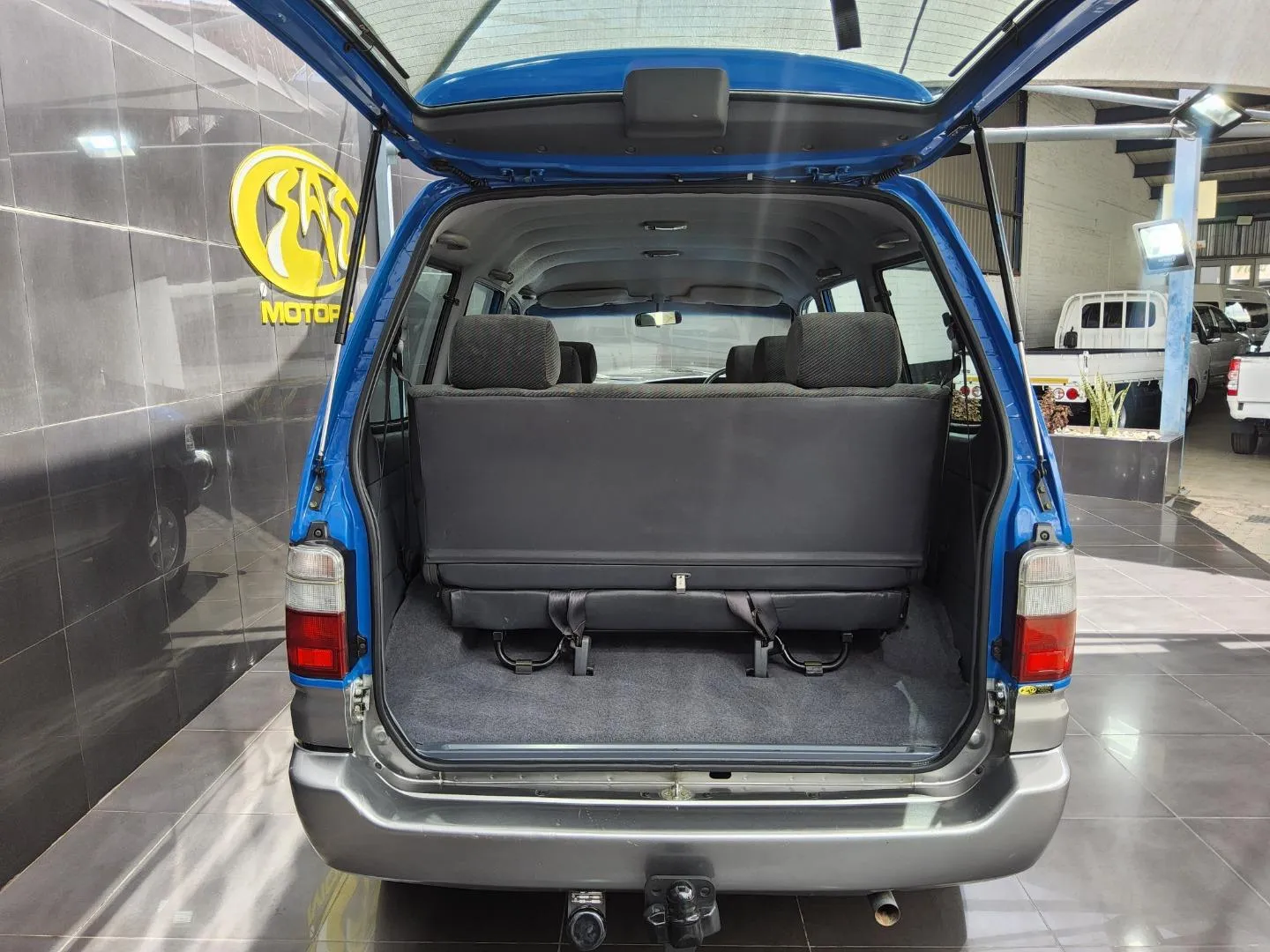 2001 Toyota Condor 2400i TX, photo 5 of 8