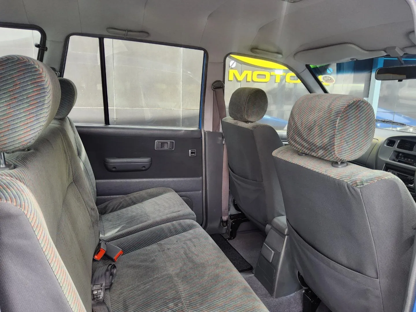 2001 Toyota Condor 2400i TX, photo 6 of 8