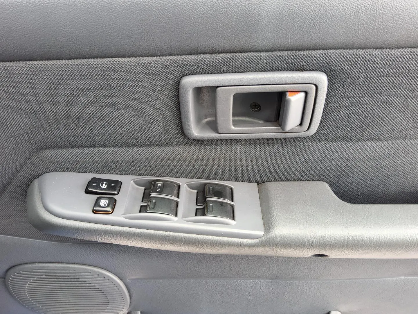 2001 Toyota Condor 2400i TX, photo 8 of 8