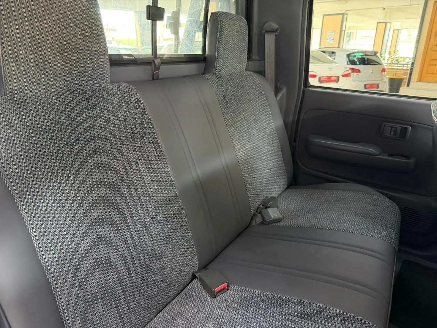 2002 Toyota Hilux 2700i Double Cab 4x4 Raider, photo 11 of 14