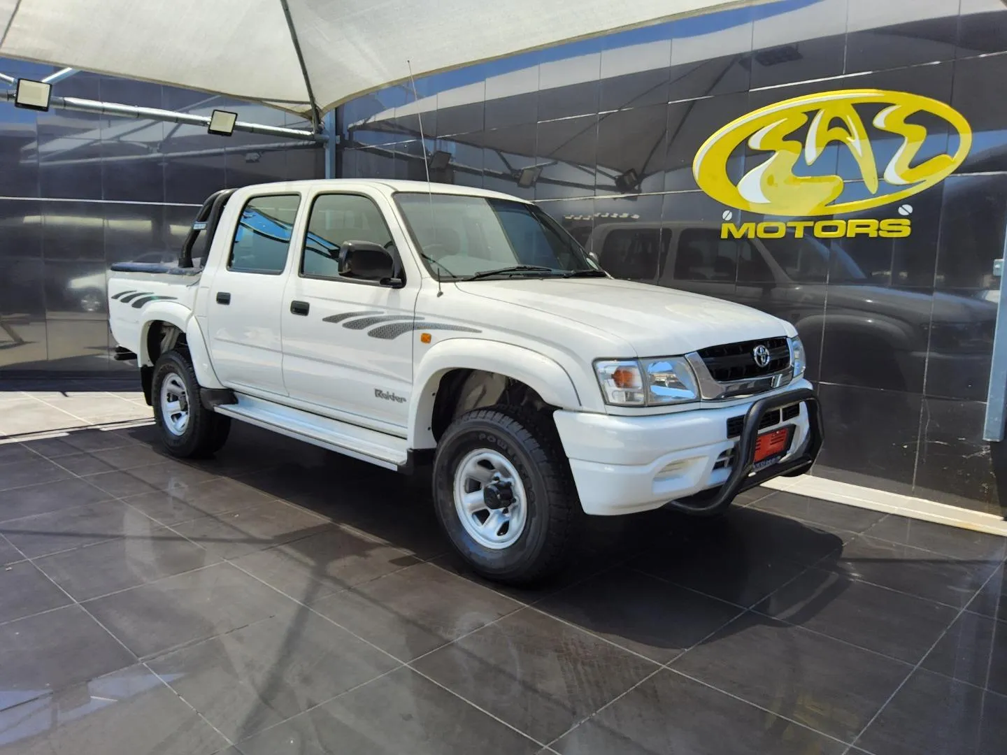 2002 Toyota Hilux 2700i Raider, photo 1 of 8
