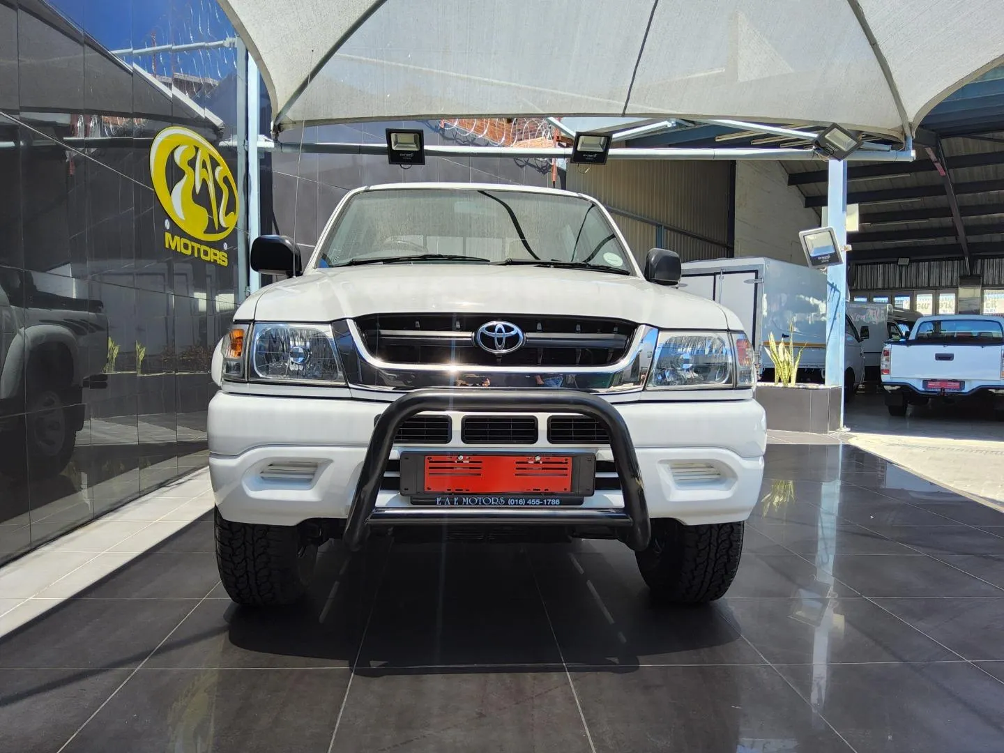 2002 Toyota Hilux 2700i Raider, photo 4 of 8