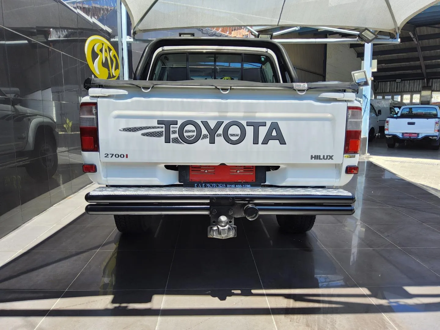2002 Toyota Hilux 2700i Raider, photo 5 of 8