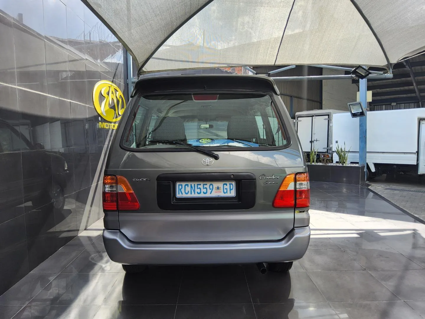 2004 Toyota Condor 2400i TX, photo 5 of 7