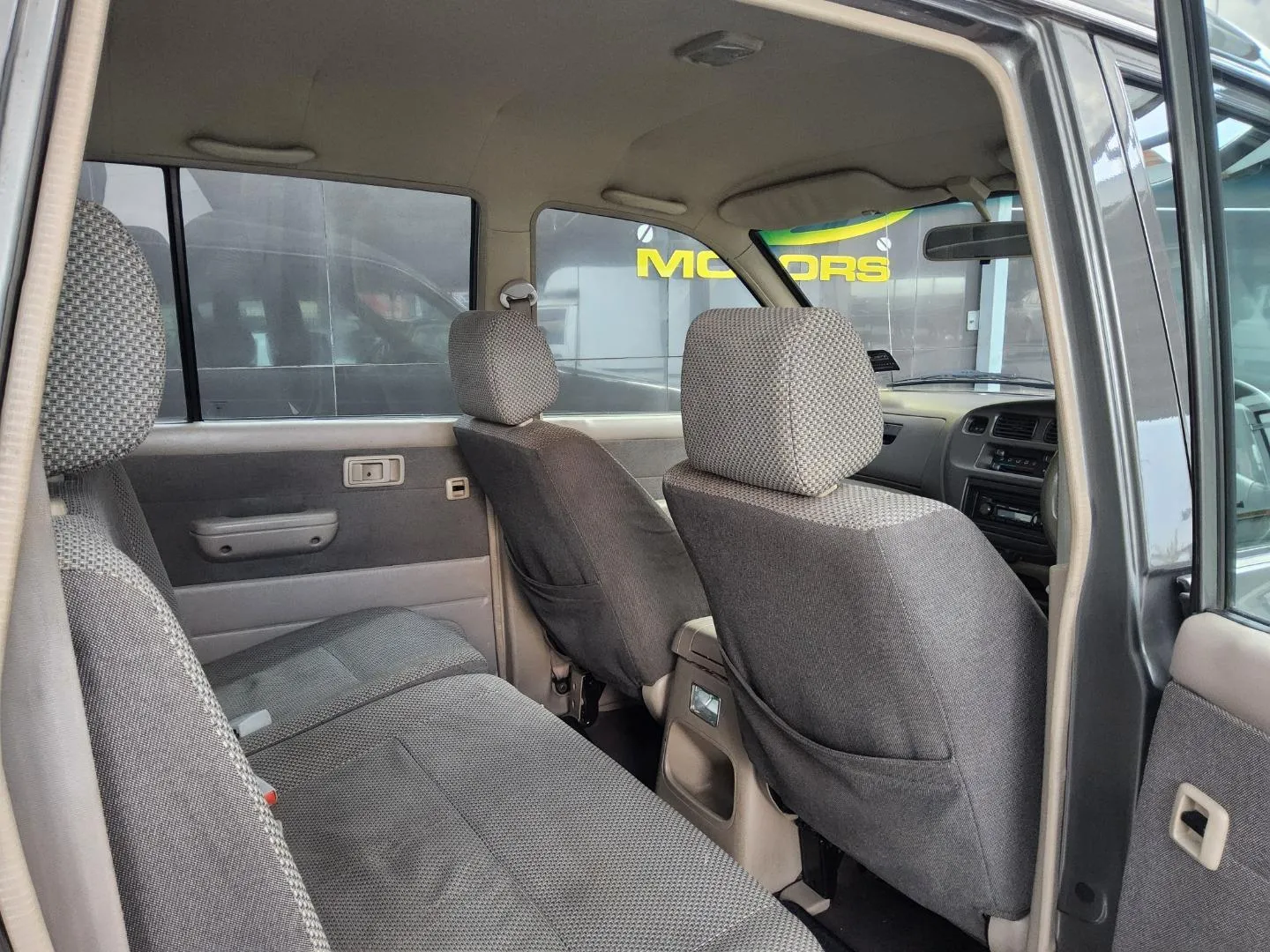 2004 Toyota Condor 2400i TX, photo 7 of 7