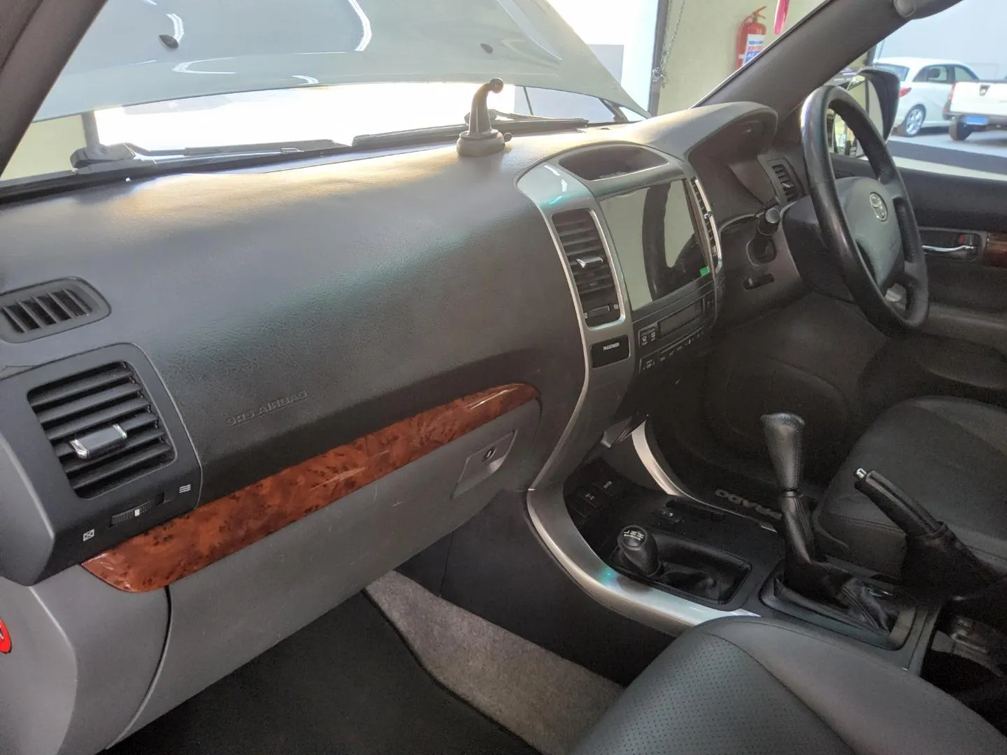 2006 Toyota Land Cruiser Prado 4.0 VX, photo 11 of 16