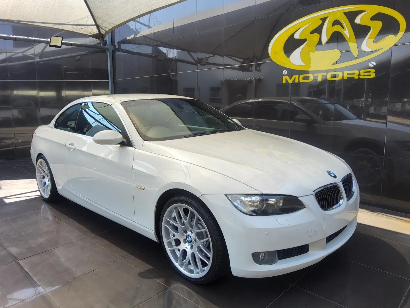 2008 BMW 3 Series 330i Convertible Auto, photo 2 of 8