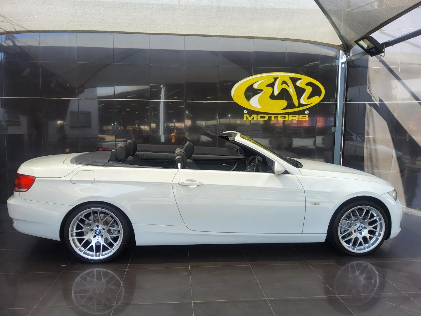 2008 BMW 3 Series 330i Convertible Auto, photo 3 of 8