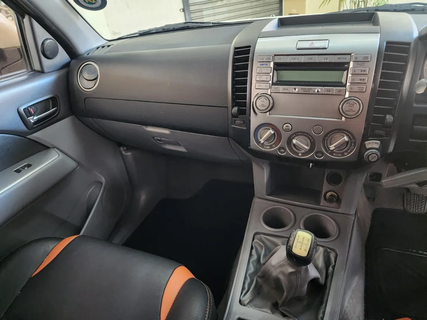 2009 Mazda BT-50 3.0CRD Double Cab SLE, photo 9 of 11