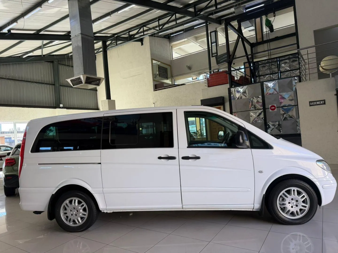 2009 Mercedes-Benz Vito 120 CDI 3.0 Sport, photo 4 of 8