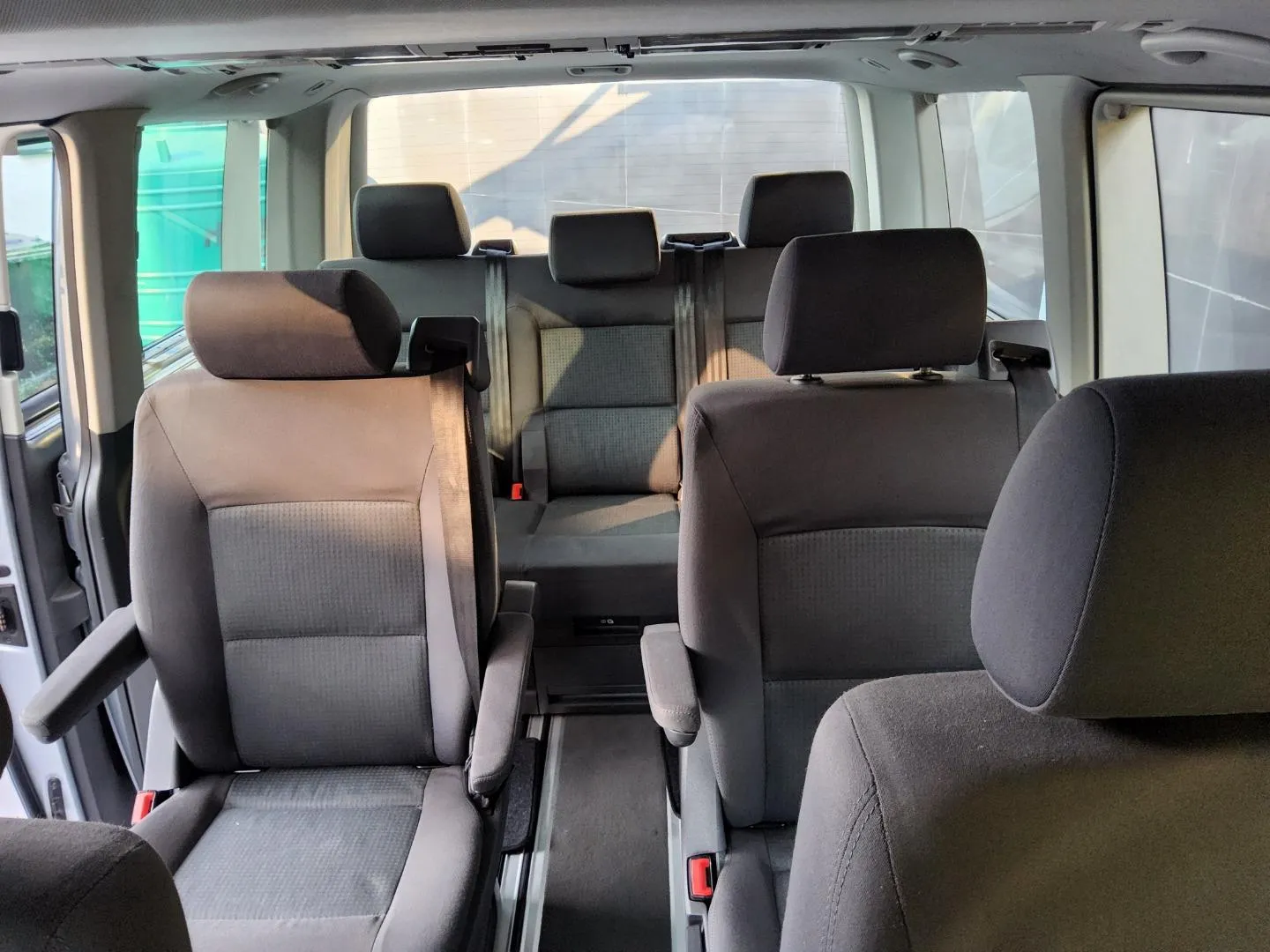 2009 Volkswagen Caravelle 2.5TDi, photo 7 of 7
