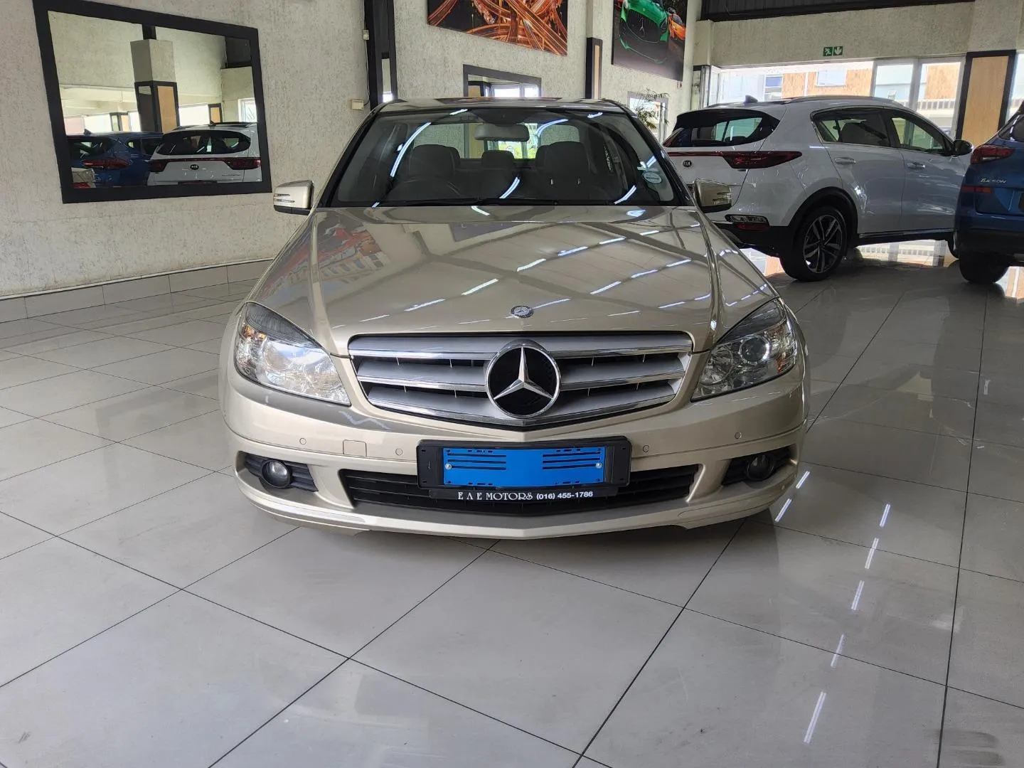 2010 Mercedes-Benz C-Class C200 Kompressor Classic Auto, photo 4 of 10