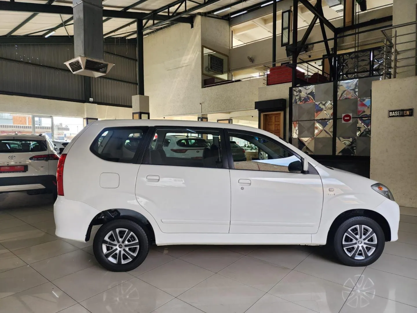 2010 Toyota Avanza 1.5 SX, photo 3 of 7