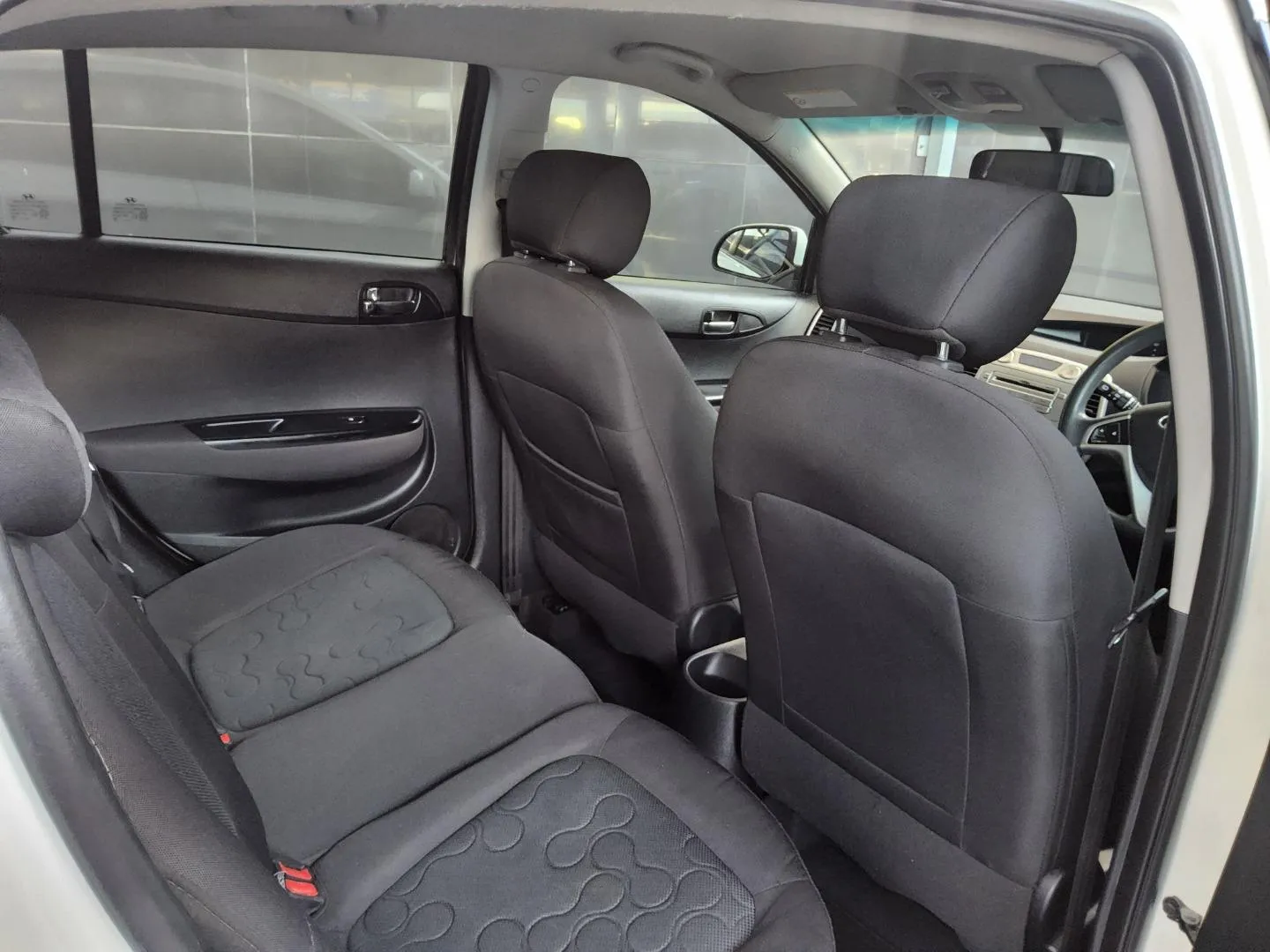2011 Hyundai i20 1.4 GL, photo 7 of 8