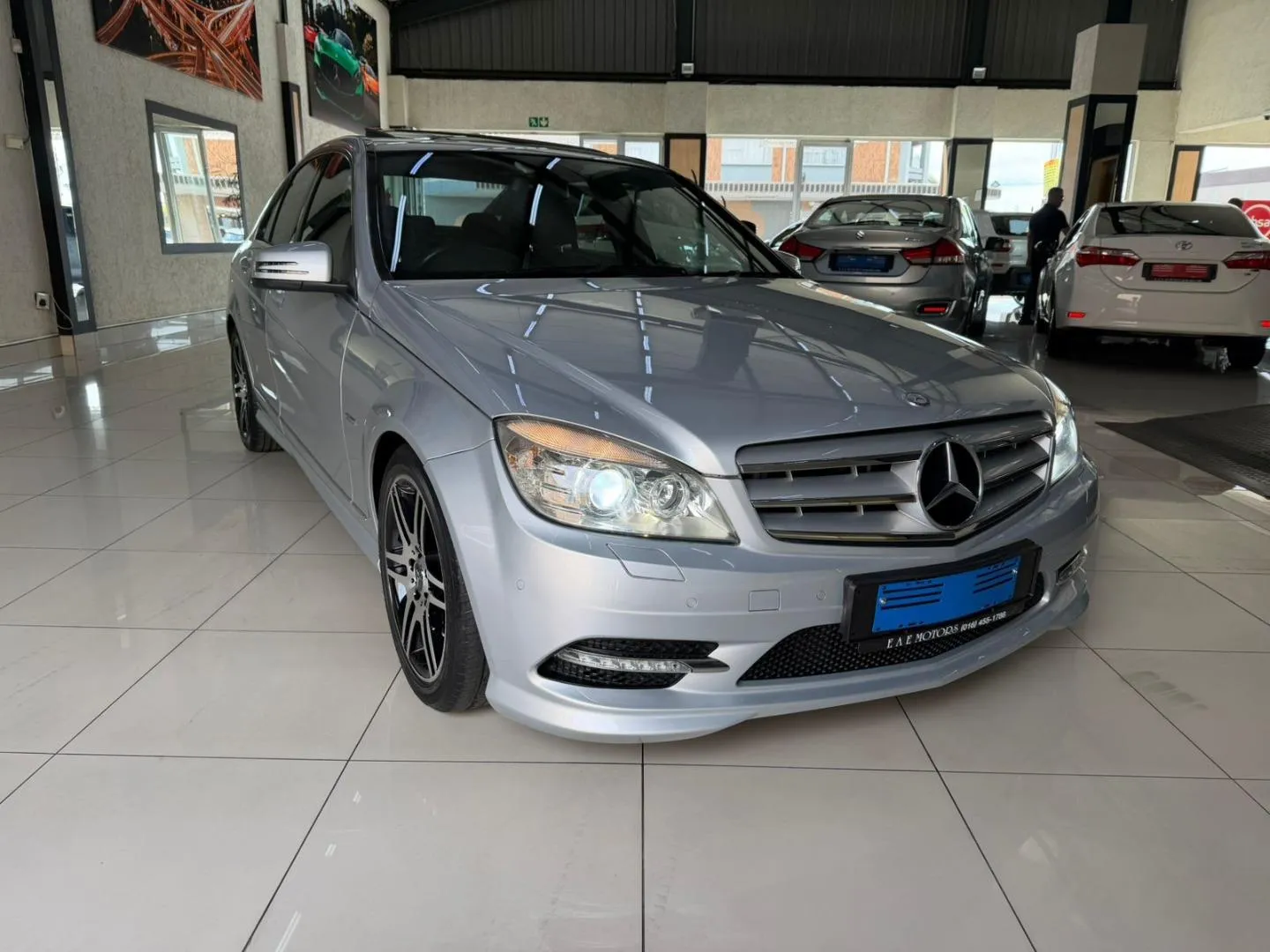 2011 Mercedes-Benz C-Class C200CGI Avantgarde Auto, photo 1 of 18