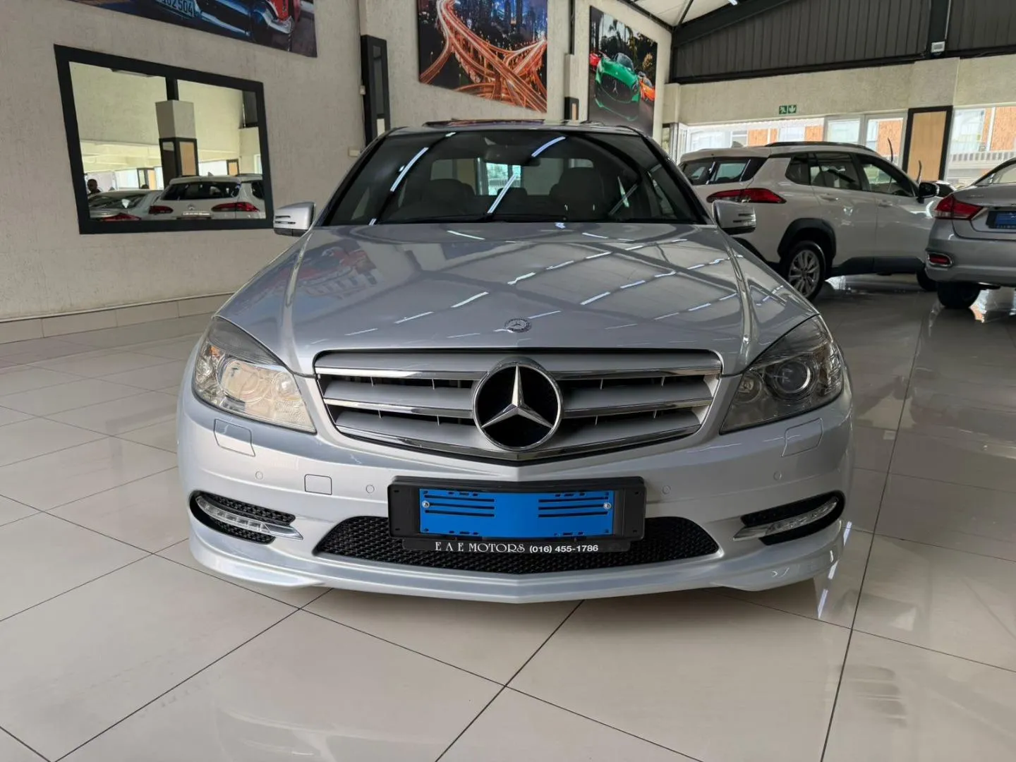 2011 Mercedes-Benz C-Class C200CGI Avantgarde Auto, photo 5 of 18