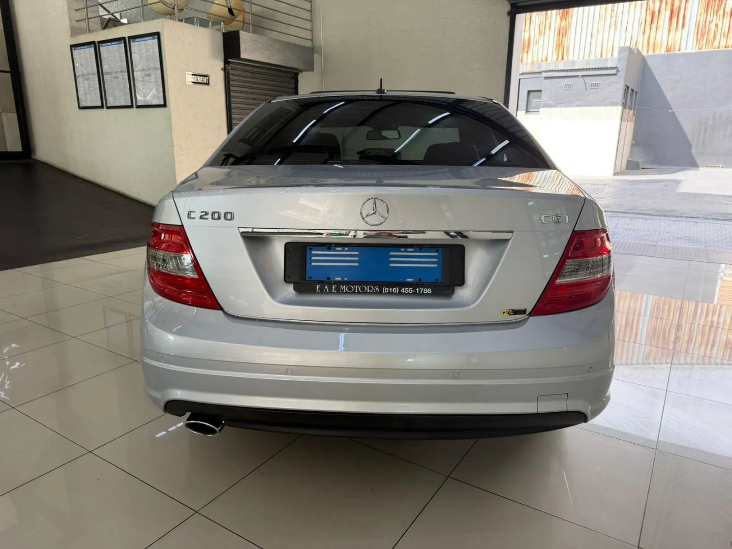 2011 Mercedes-Benz C-Class C200CGI Avantgarde Auto, photo 8 of 18