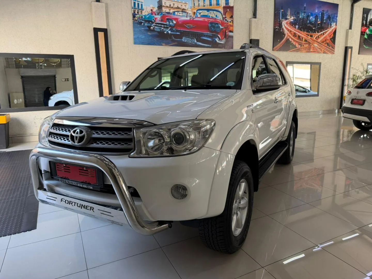 2011 Toyota Fortuner 3.0D-4D 4x4, photo 2 of 14