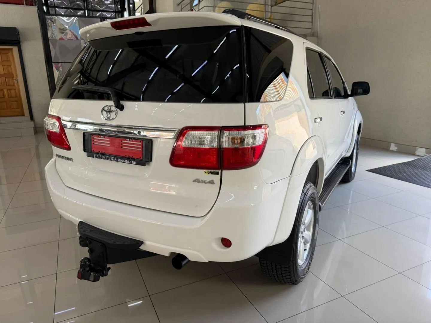 2011 Toyota Fortuner 3.0D-4D 4x4, photo 7 of 14