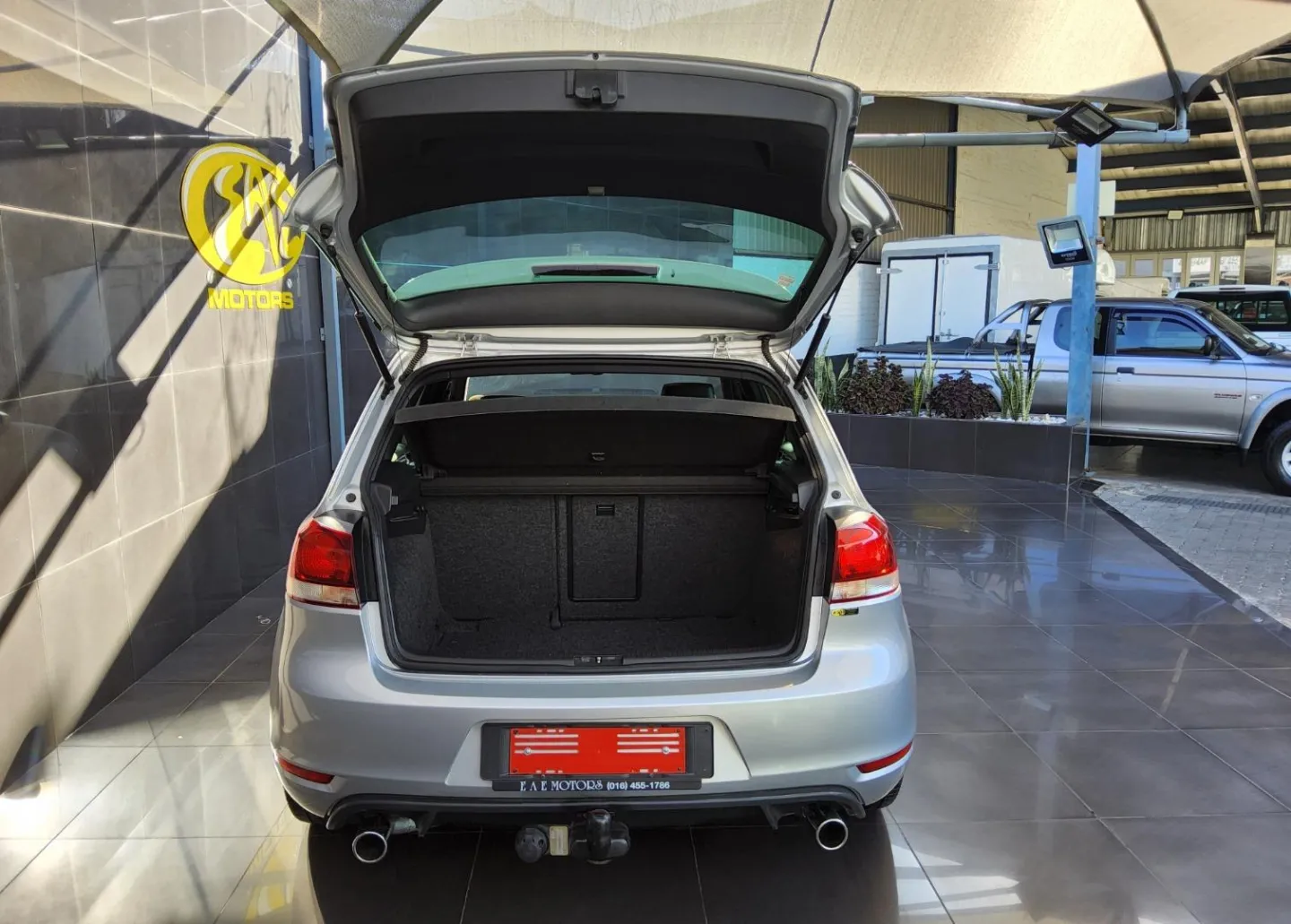 2011 Volkswagen Golf GTI Auto, photo 6 of 11