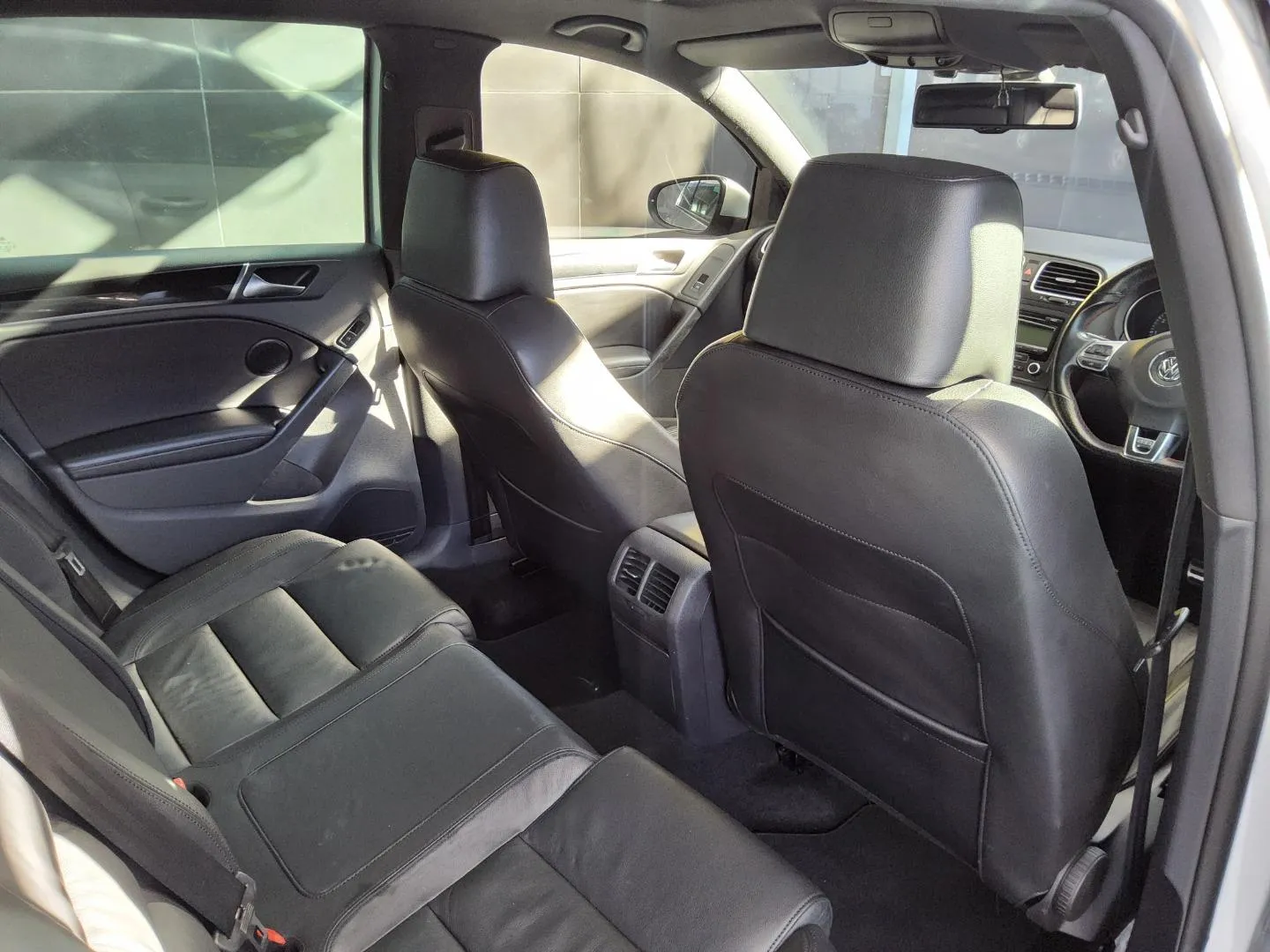 2011 Volkswagen Golf GTI Auto, photo 8 of 11