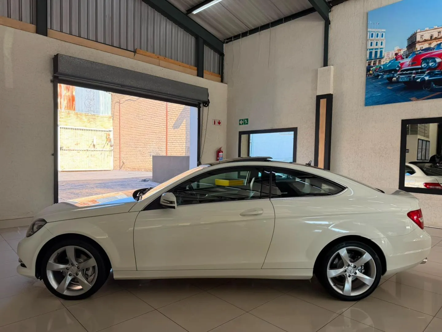 2012 Mercedes-Benz C-Class C250 Coupe, photo 4 of 7