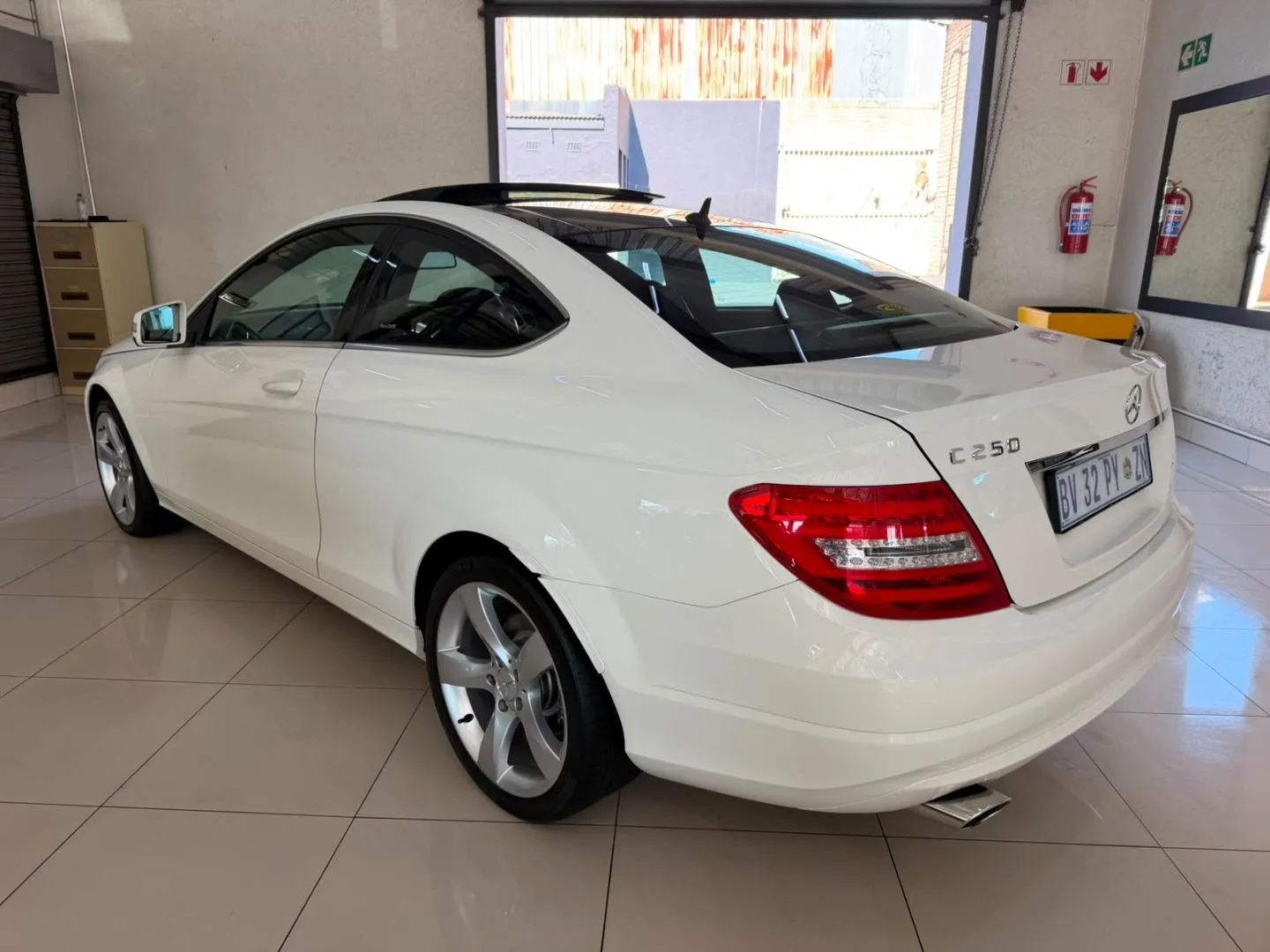2012 Mercedes-Benz C-Class C250 Coupe, photo 6 of 7