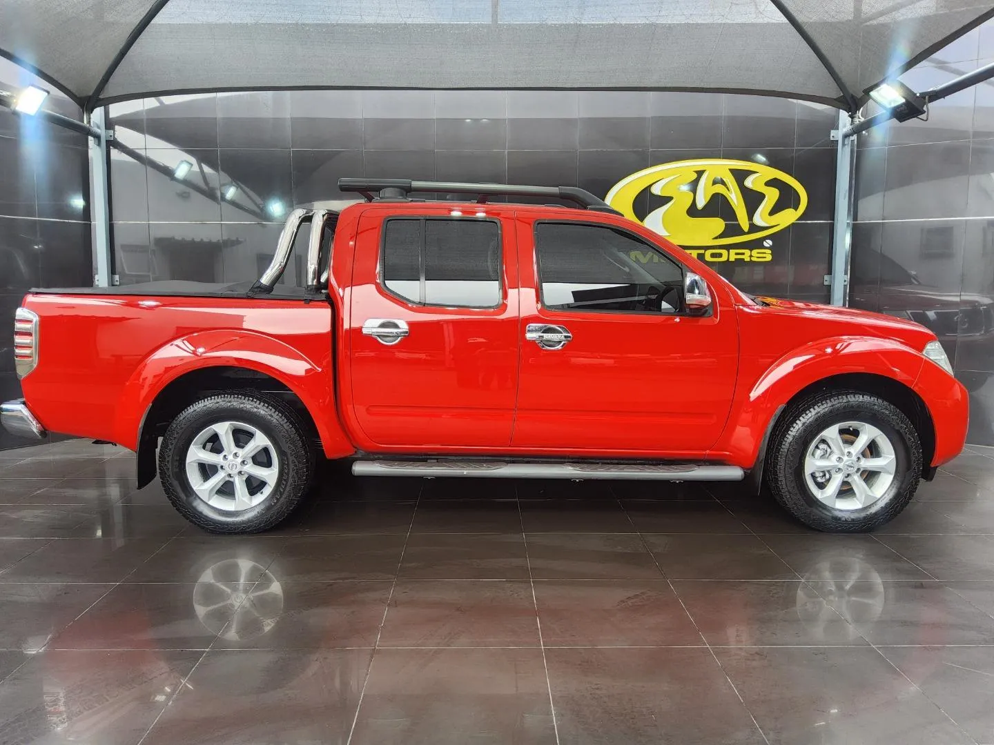 2012 Nissan Navara 2.5dCi Double Cab 4x4 LE, photo 2 of 7