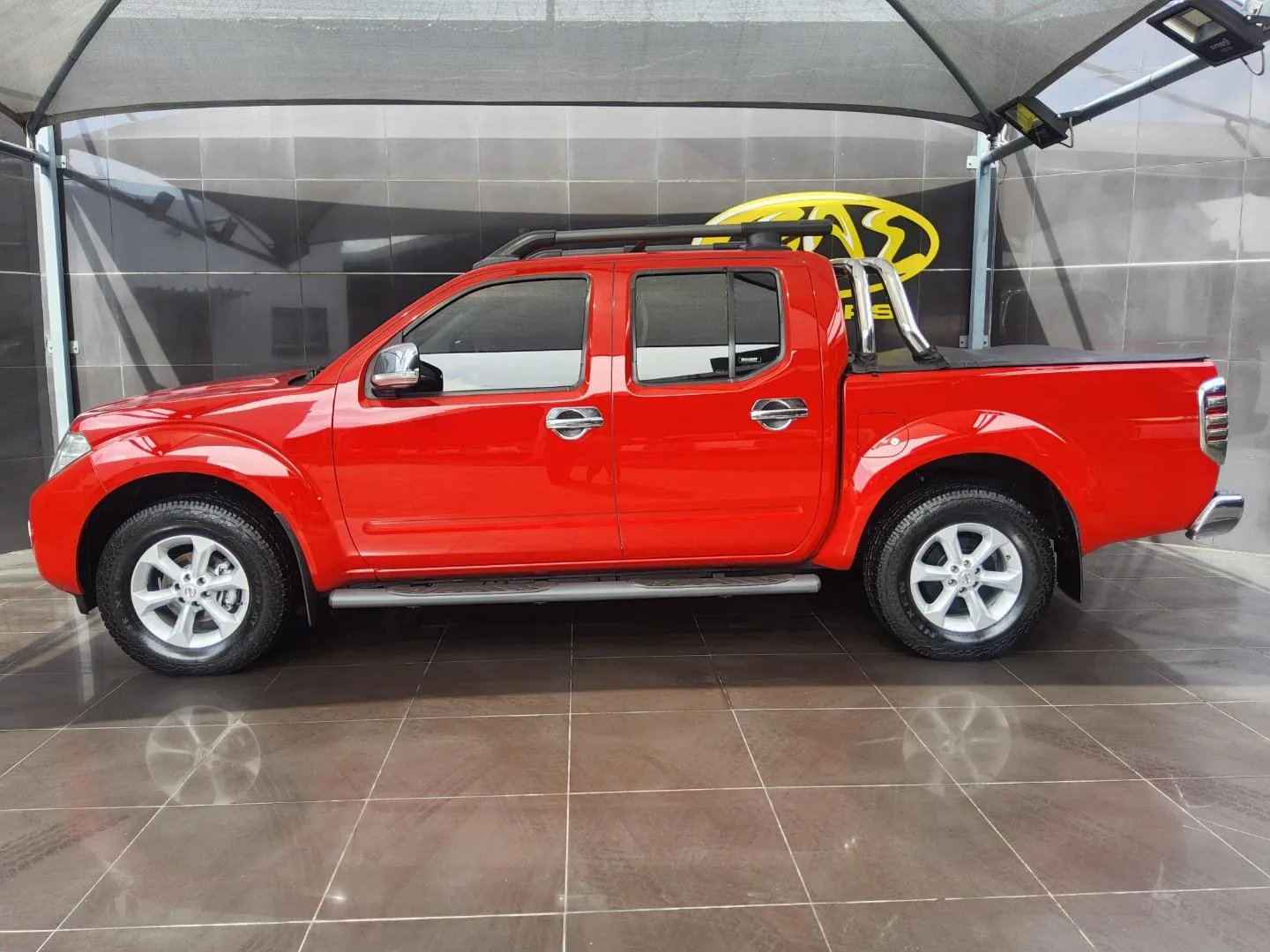 2012 Nissan Navara 2.5dCi Double Cab 4x4 LE, photo 3 of 7