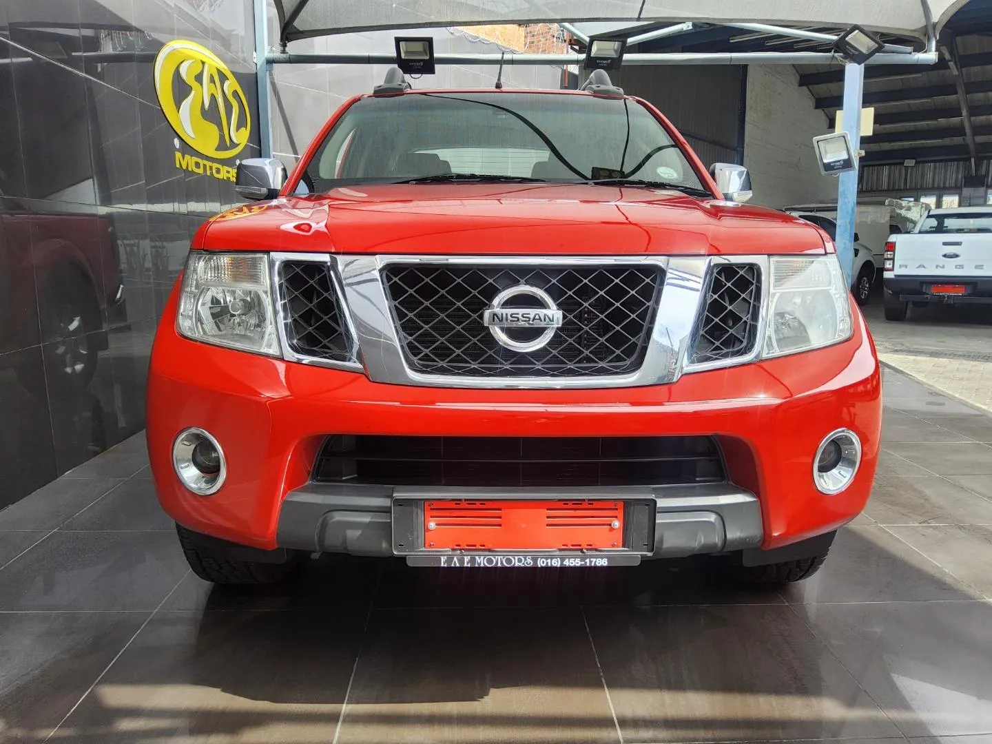 2012 Nissan Navara 2.5dCi Double Cab 4x4 LE, photo 4 of 7