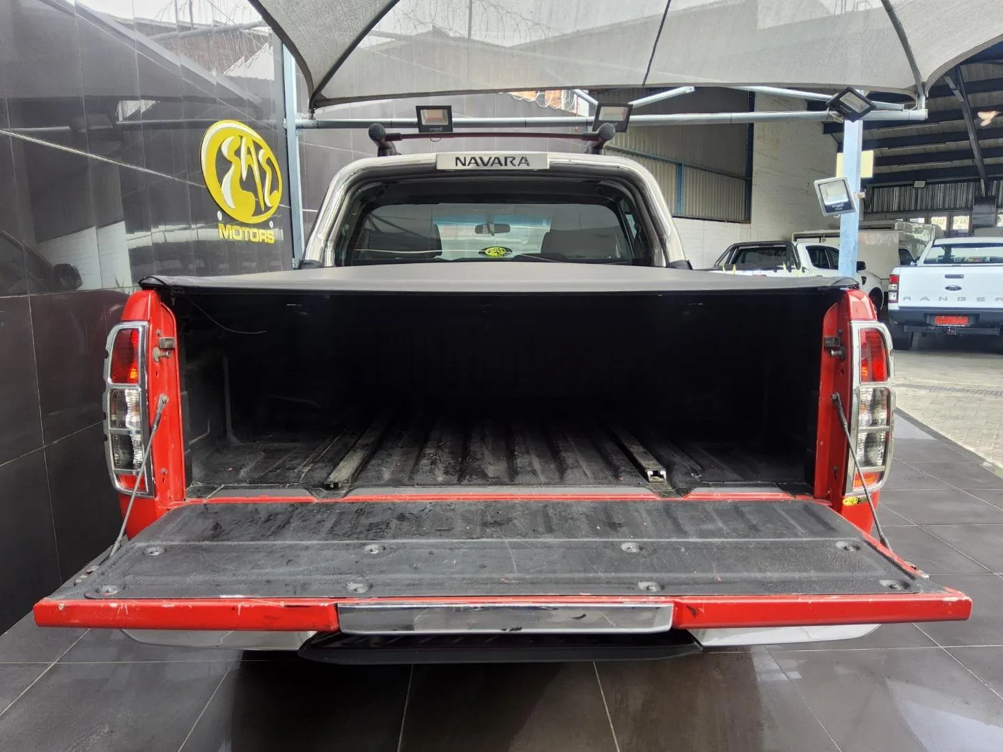 2012 Nissan Navara 2.5dCi Double Cab 4x4 LE, photo 6 of 7
