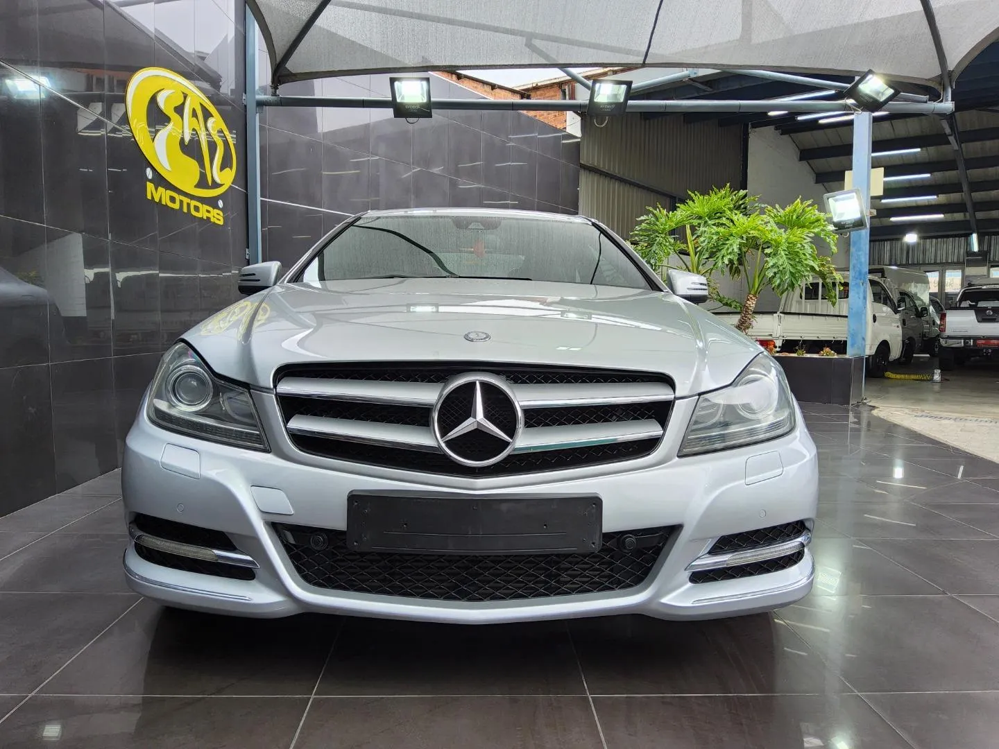 2013 Mercedes-Benz C-Class C180 Coupe Auto, photo 3 of 10