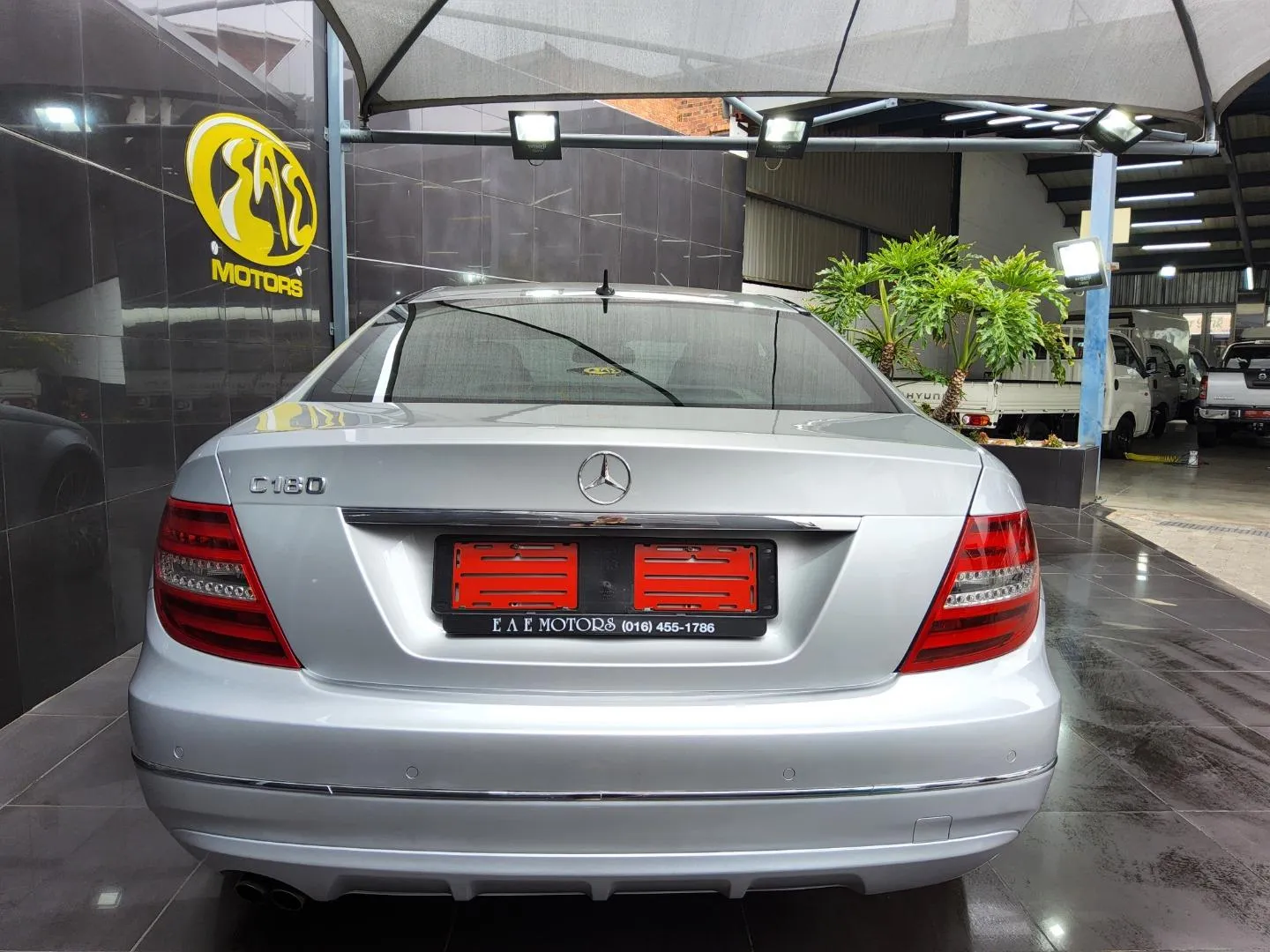 2013 Mercedes-Benz C-Class C180 Coupe Auto, photo 4 of 10