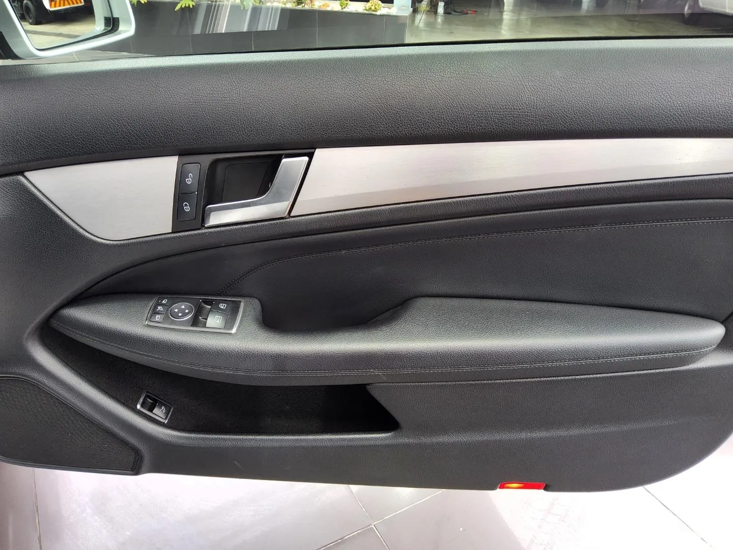 2013 Mercedes-Benz C-Class C180 Coupe Auto, photo 8 of 10