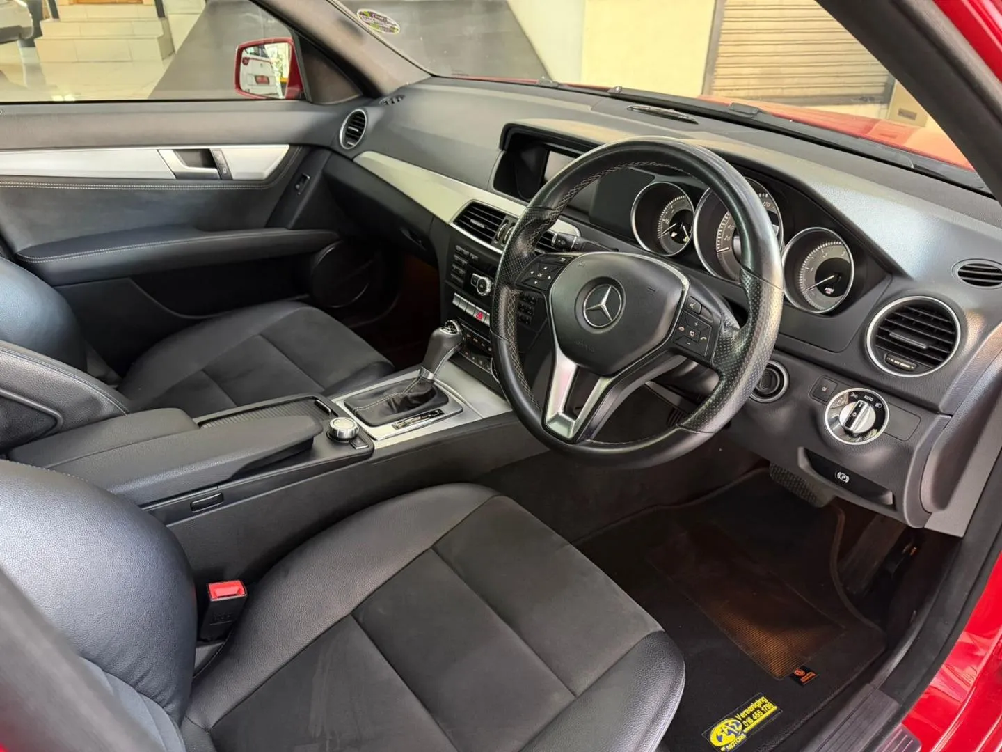 2013 Mercedes-Benz C-Class C250CDI Elegance, photo 9 of 11