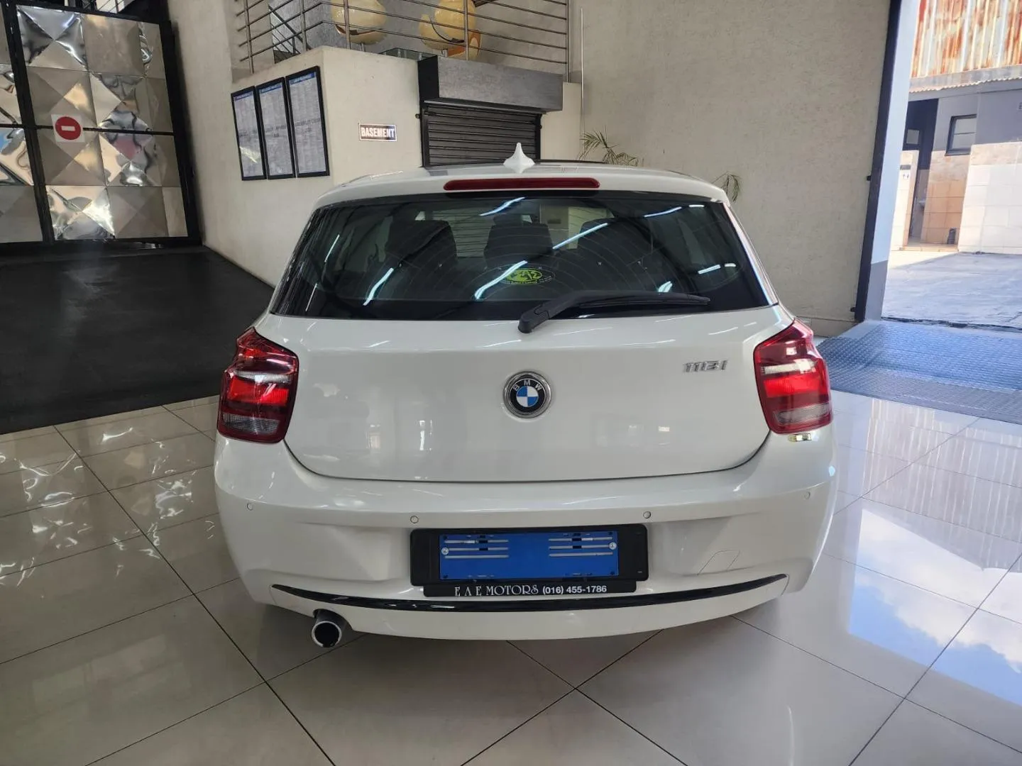 2014 BMW 1 Series 118i 5-Door Auto, photo 8 of 9