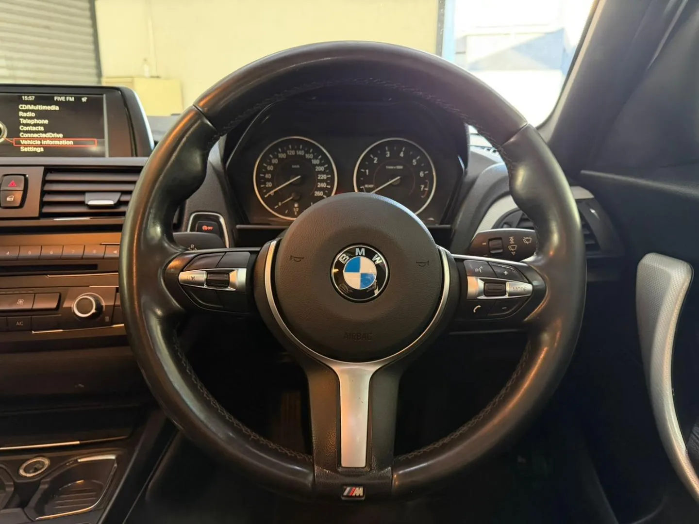 2014 BMW 1 Series 118i 5-Door M Sport Auto, photo 8 of 18