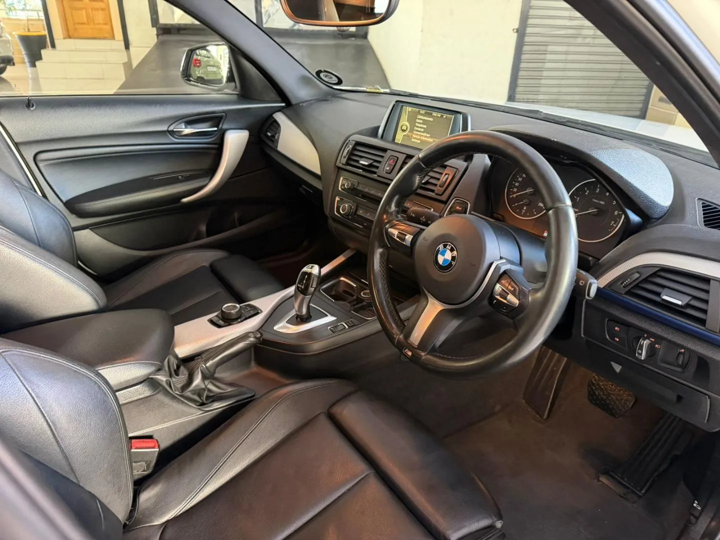 2014 BMW 1 Series 118i 5-Door M Sport Auto, photo 11 of 18