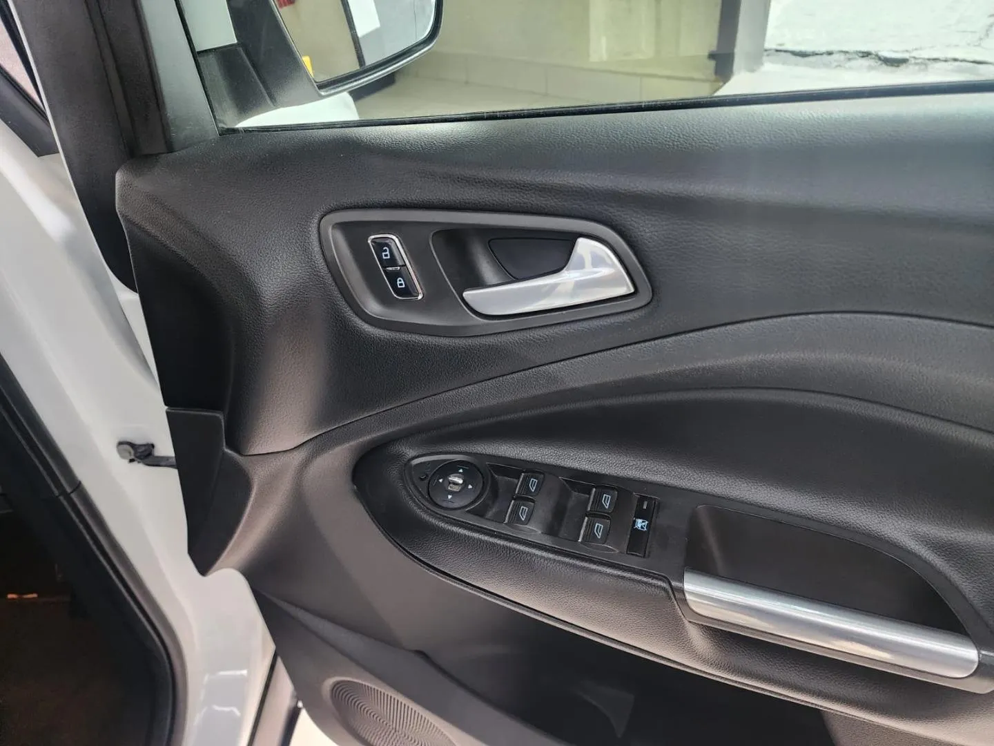 2014 Ford Kuga 2.0TDCi AWD Trend, photo 10 of 12