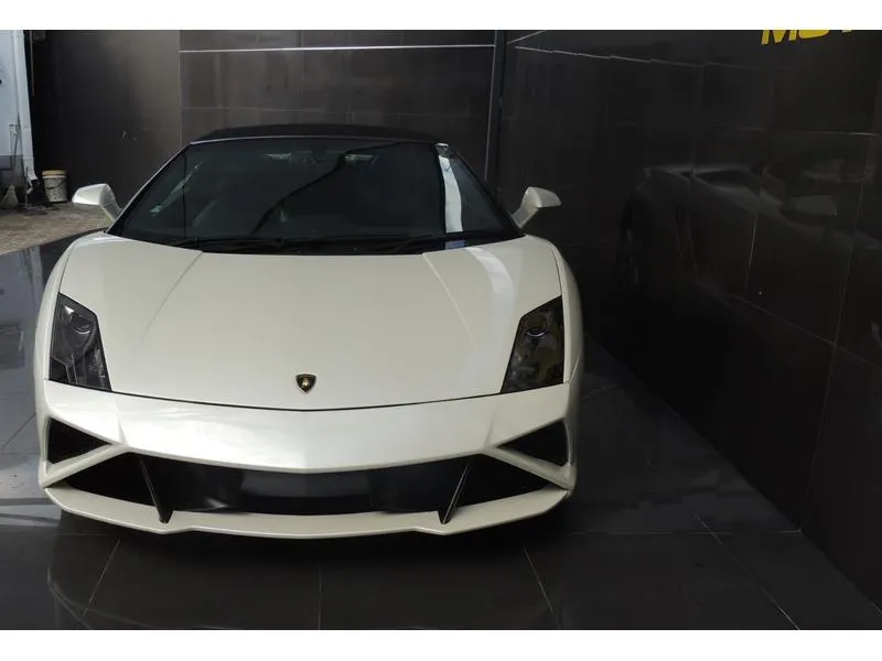 2014 Lamborghini Gallardo LP560-4 Spyder Auto, photo 4 of 11