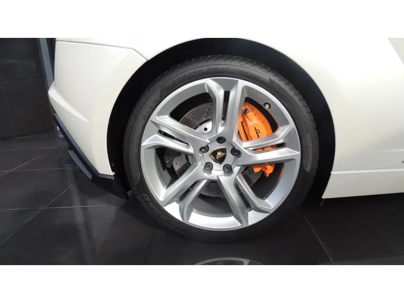 2014 Lamborghini Gallardo LP560-4 Spyder Auto, photo 6 of 11