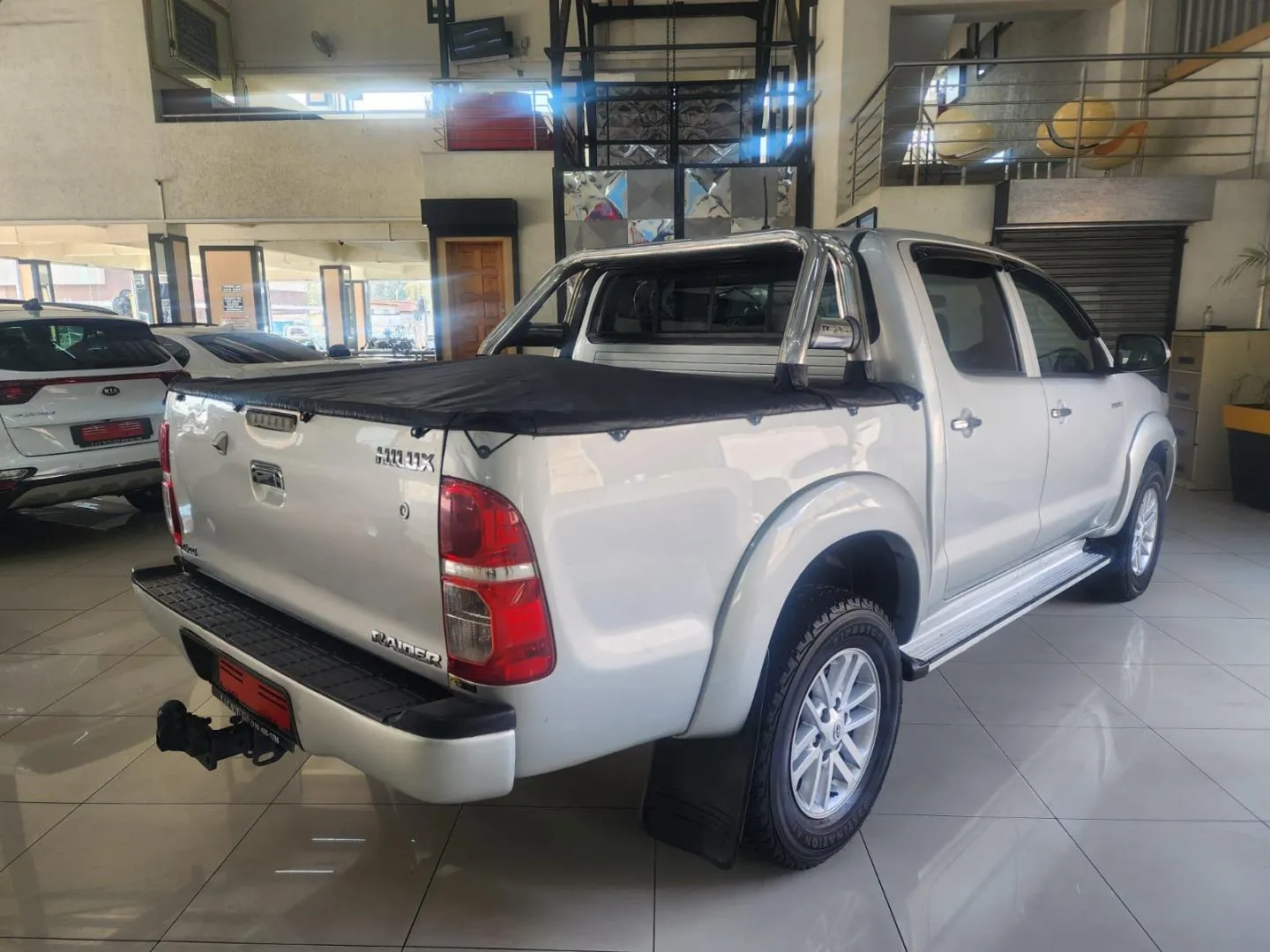 2014 Toyota Hilux 3.0D-4D double cab 4x4 Raider, photo 6 of 7