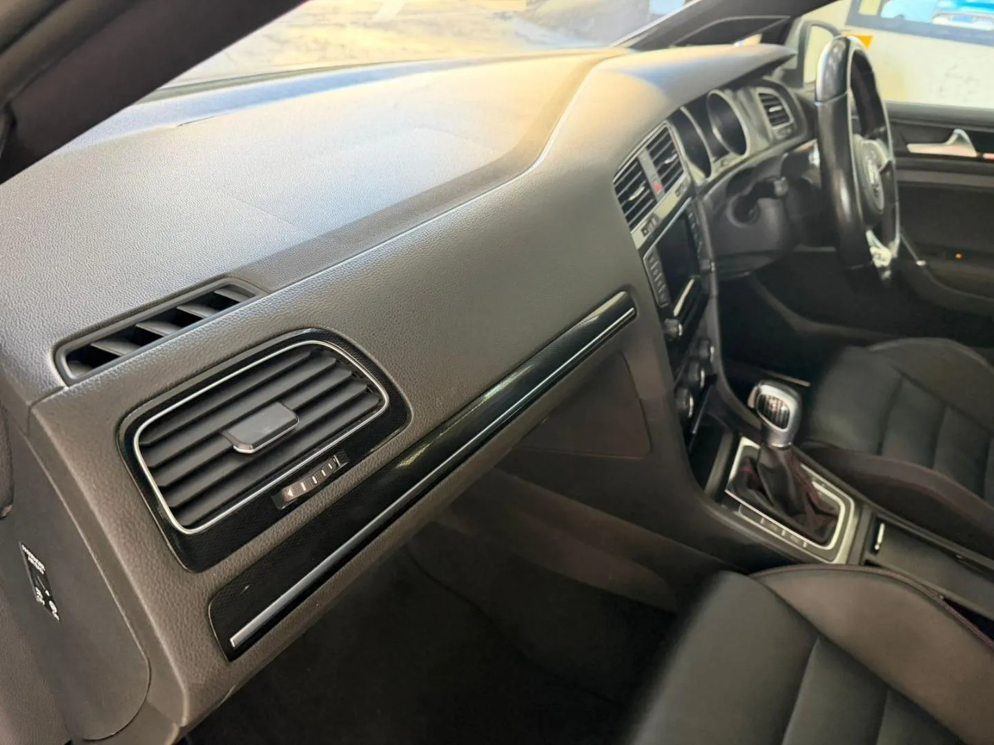 2014 Volkswagen Golf GTI Auto, photo 13 of 17