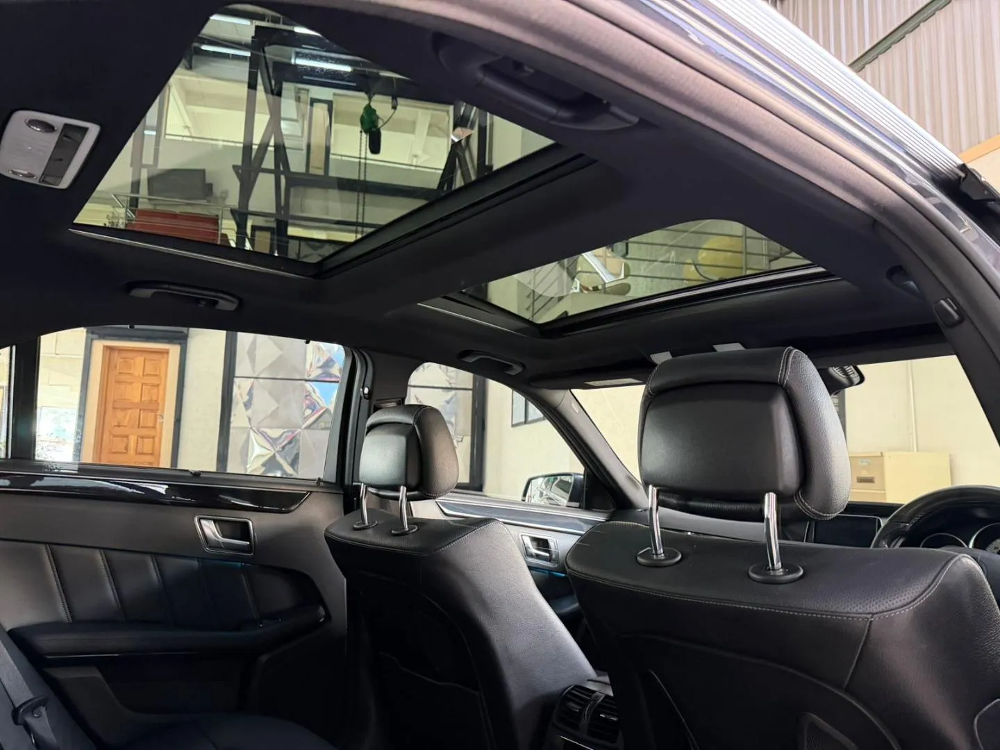 2015 Mercedes-Benz E-Class E250CDI Avantgarde, photo 14 of 23