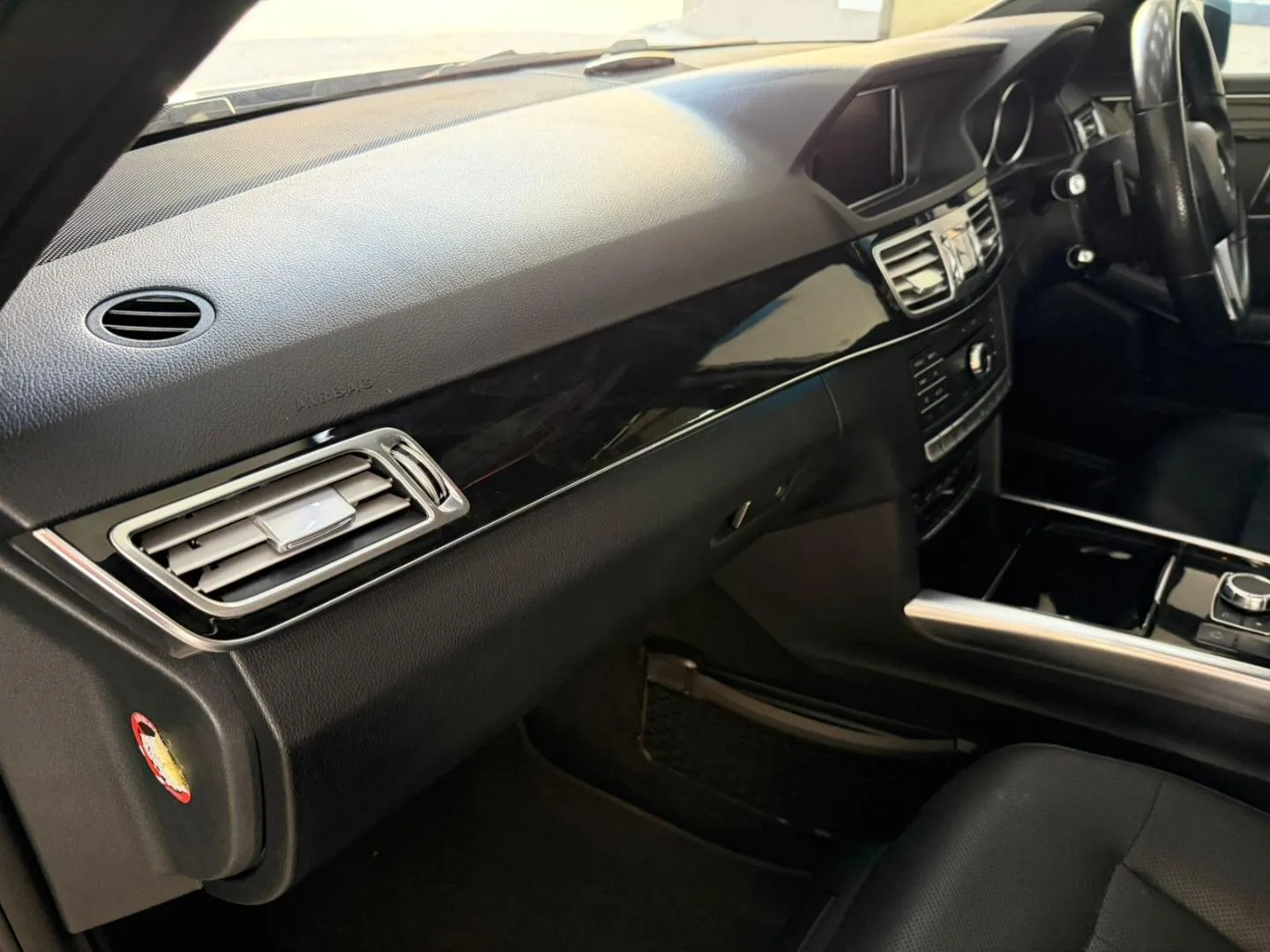 2015 Mercedes-Benz E-Class E250CDI Avantgarde, photo 17 of 23