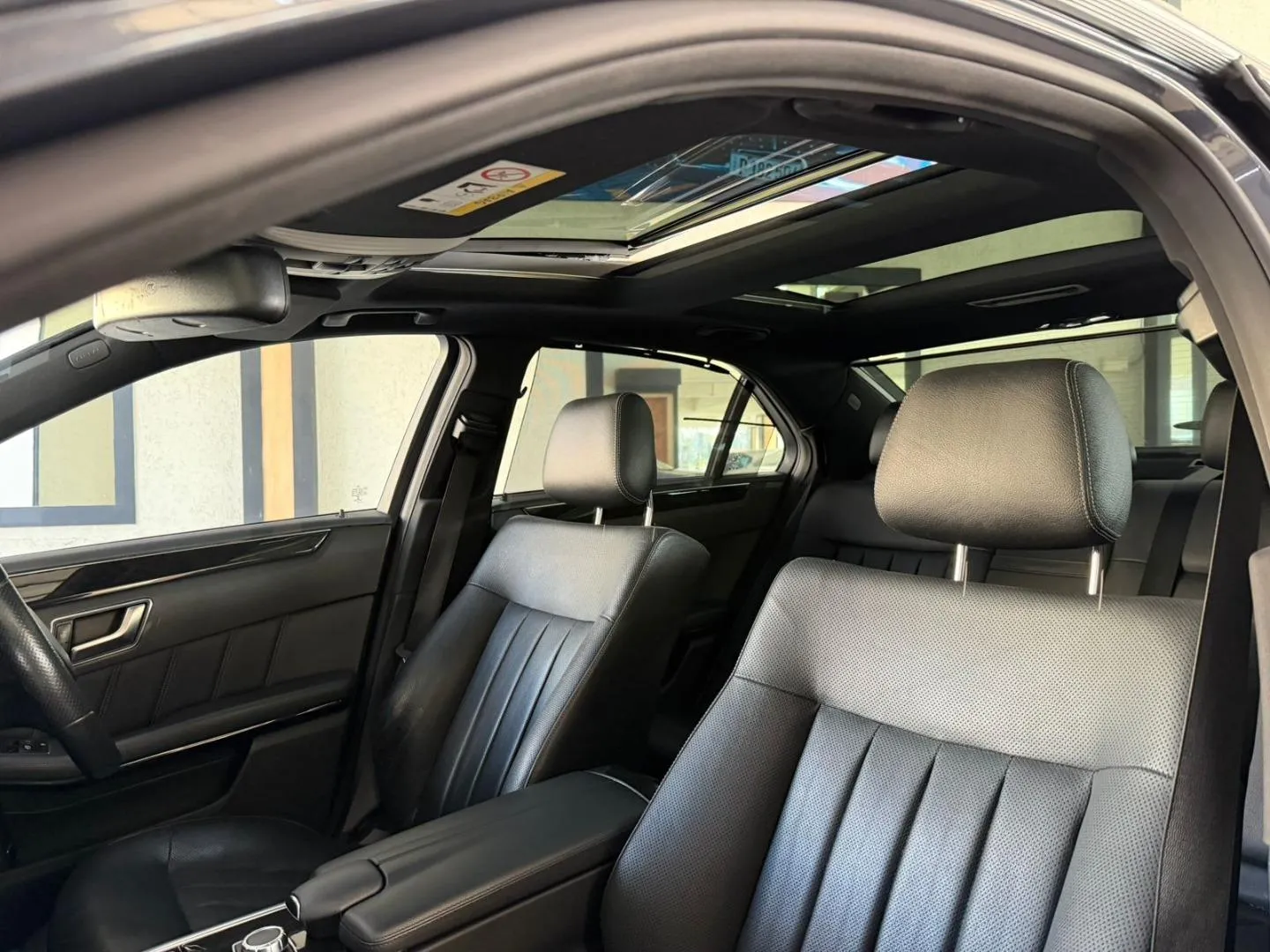 2015 Mercedes-Benz E-Class E250CDI Avantgarde, photo 19 of 23