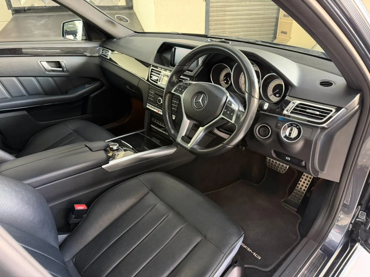 2015 Mercedes-Benz E-Class E250CDI Avantgarde, photo 20 of 23