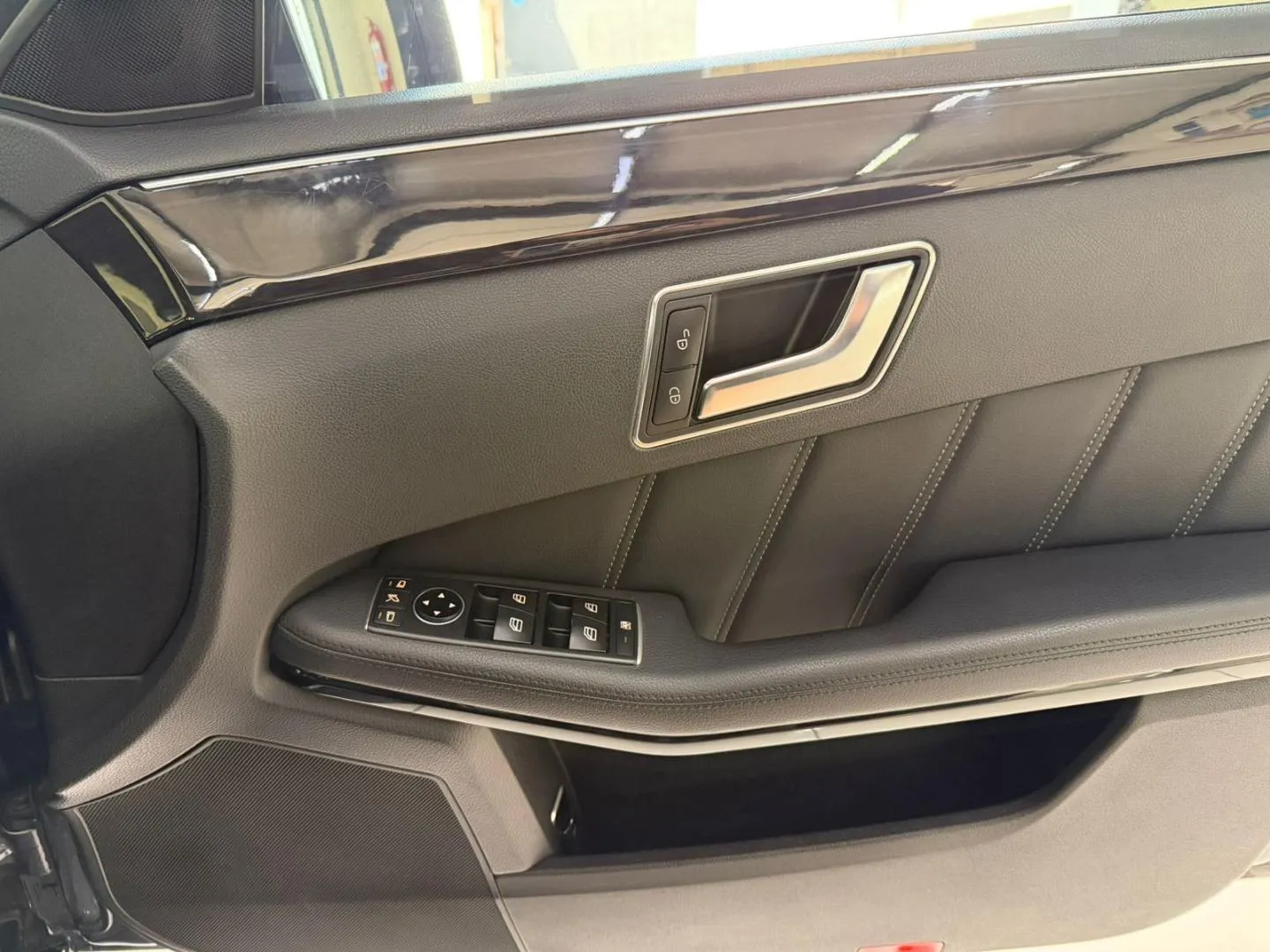 2015 Mercedes-Benz E-Class E250CDI Avantgarde, photo 21 of 23